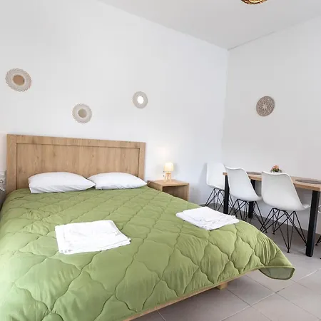 Dionysiasea 1 - Cozy Escape Steps From The Beach! Apartment *
