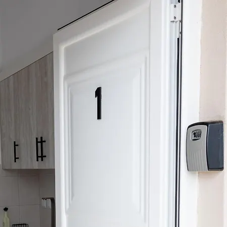 Seaside Escape - Steps To The - Dionysiasea Apts 1 Gazi