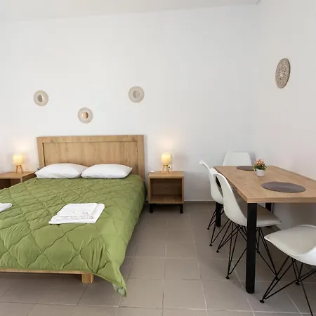 Dionysiasea 1 - Cozy Escape Steps From The Beach! *